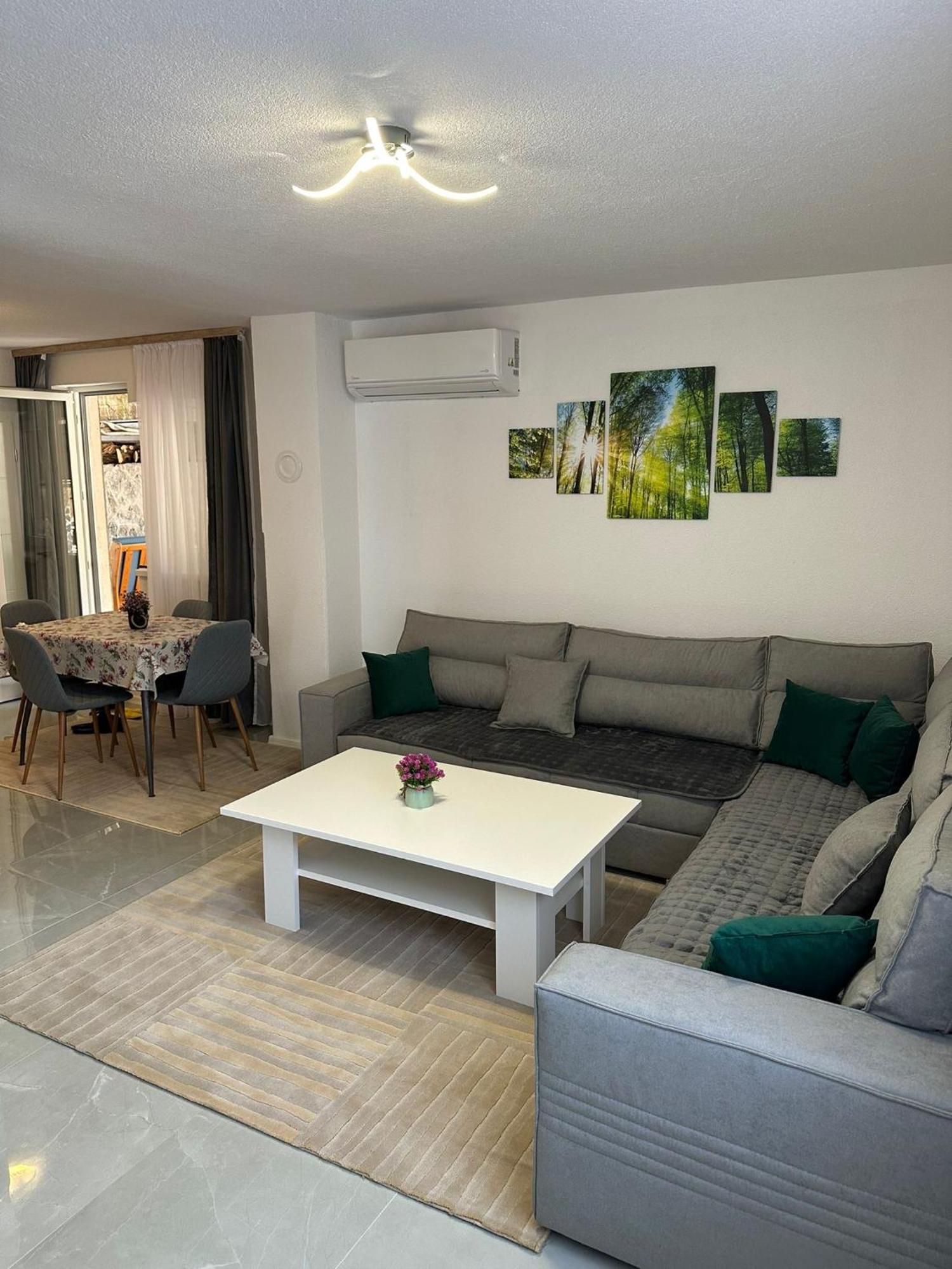 Saray Apartment *